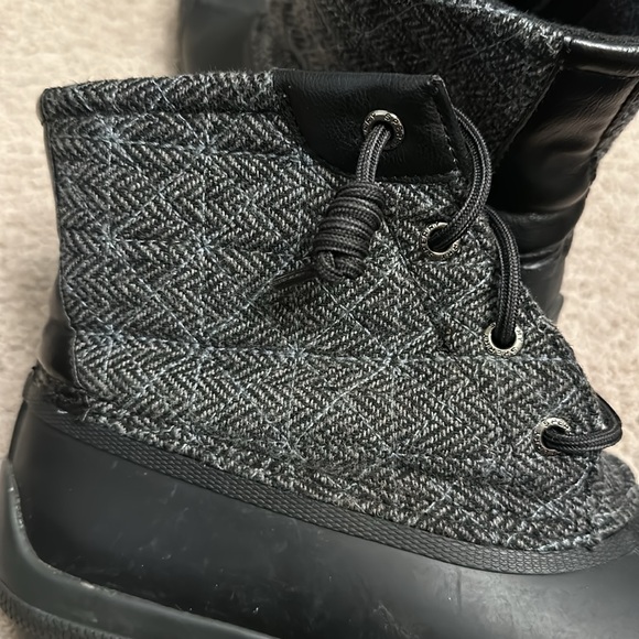 Like new Sperry duck boots in gray herringbone pattern - Picture 5 of 5